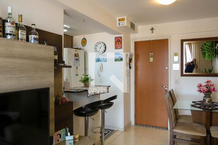 Sala de apartamento para alugar com 2 quartos, 55m² em Del Castilho, Rio de Janeiro