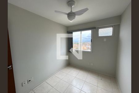 Quarto 1 de apartamento para alugar com 2 quartos, 55m² em Del Castilho, Rio de Janeiro