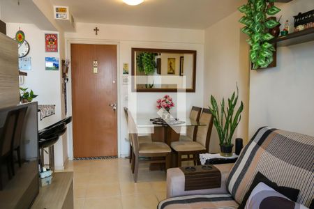 Sala de apartamento para alugar com 2 quartos, 55m² em Del Castilho, Rio de Janeiro