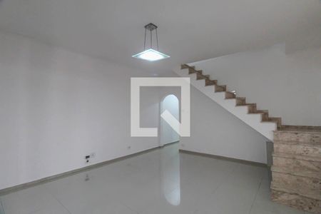 Casa para alugar com 3 quartos, 240m² em Jardim Imperador (zona Leste), São Paulo