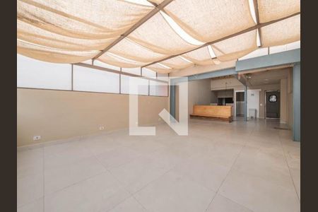 Casa à venda com 5 quartos, 220m² em Vila Nova Conceição, São Paulo