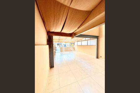 Casa à venda com 5 quartos, 220m² em Vila Nova Conceição, São Paulo