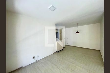 Sala de apartamento para alugar com 2 quartos, 88m² em Jardim Flor da Montanha, Guarulhos