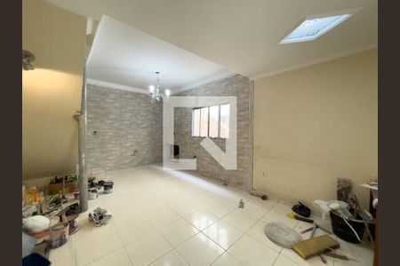 Sala de casa para alugar com 2 quartos, 150m² em Parque Dom Joao Neri, São Paulo