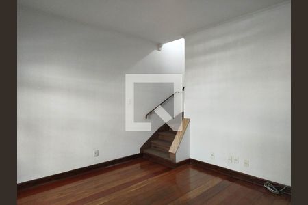 Sala de casa à venda com 3 quartos, 105m² em Parque São Jorge, São Paulo