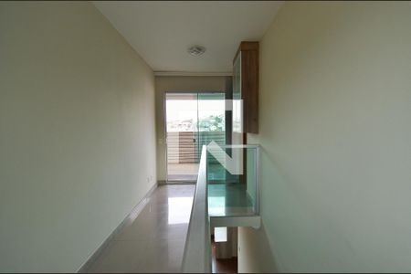 Corredor Cobertura de apartamento à venda com 3 quartos, 154m² em Cachoeirinha, Belo Horizonte