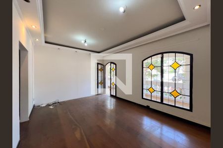 Sala de casa para alugar com 5 quartos, 480m² em Vila Clayton, Valinhos