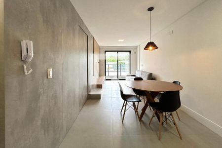 Sala de apartamento para alugar com 2 quartos, 75m² em Saco Grande, Florianópolis