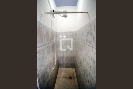 Banheiro de kitnet/studio para alugar com 1 quarto, 40m² em Penha Circular, Rio de Janeiro