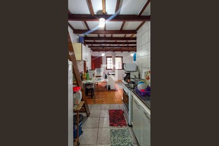 Casa à venda com 4 quartos, 280m² em Vila Nova, Porto Alegre