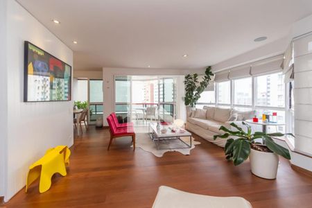 Apartamento à venda com 3 quartos, 183m² em Itaim Bibi, São Paulo