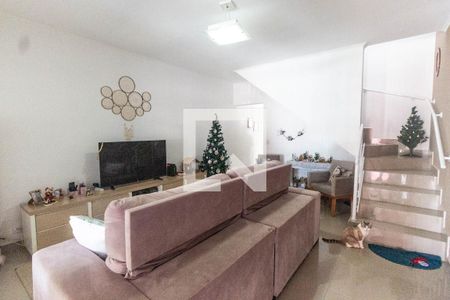 Sala de casa à venda com 3 quartos, 200m² em Vila Romero, São Paulo