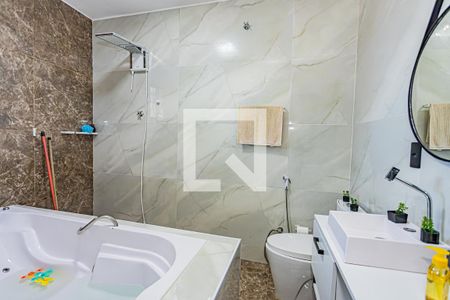 Banheiro suite 1 de casa à venda com 3 quartos, 230m² em Vila Cruz das Almas, São Paulo