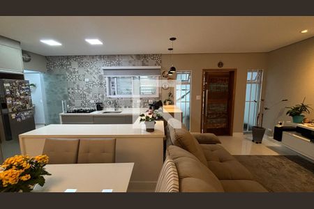 Sala - Cozinha de casa à venda com 2 quartos, 136m² em Vila Assunção, Santo André