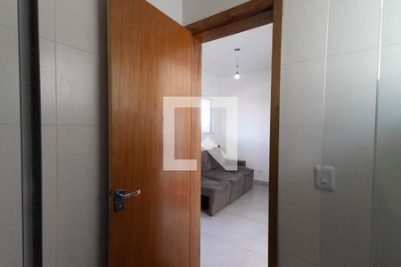 Banheiro de apartamento para alugar com 2 quartos, 50m² em Vila Medeiros, São Paulo