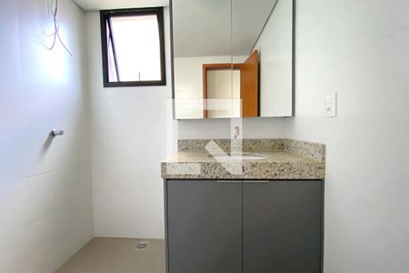 Banheiro da Suíte 1 de apartamento à venda com 2 quartos, 68m² em Anchieta, Belo Horizonte