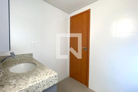 Banheiro da Suíte 1 de apartamento à venda com 2 quartos, 68m² em Anchieta, Belo Horizonte