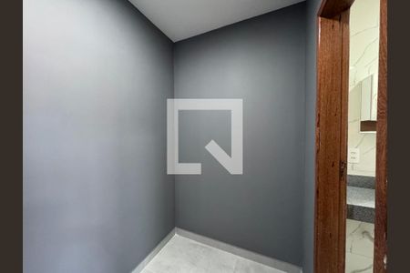Suíte 1 - Master - Closet de casa para alugar com 3 quartos, 300m² em Vargem Grande, Rio de Janeiro