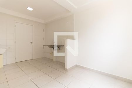 Sala de apartamento para alugar com 2 quartos, 32m² em Parque Fongaro, São Paulo