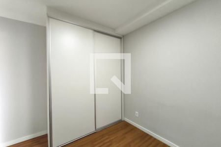 Quarto 2 de apartamento para alugar com 2 quartos, 58m² em Vila Satúrnia, Campinas