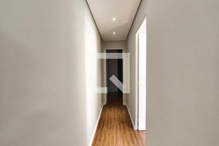 Corredor - Quartos de apartamento para alugar com 2 quartos, 58m² em Vila Satúrnia, Campinas