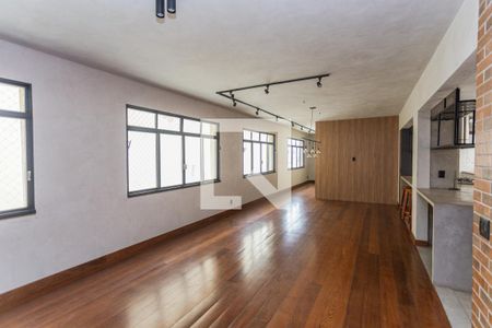 Sala 1 de apartamento para alugar com 4 quartos, 255m² em Sion, Belo Horizonte