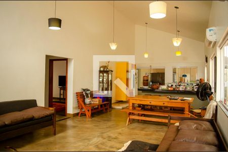 Casa para alugar com 5 quartos, 240m² em Setor Sul, Goiânia