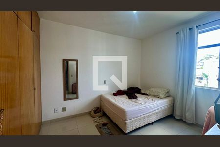 Quarto  de apartamento à venda com 3 quartos, 90m² em Santo Antônio, Belo Horizonte
