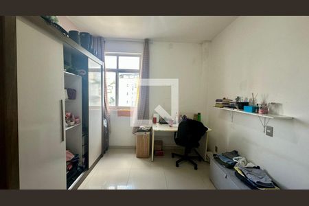 Quarto  de apartamento à venda com 3 quartos, 90m² em Santo Antônio, Belo Horizonte