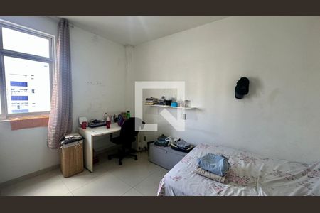 Quarto  de apartamento à venda com 3 quartos, 90m² em Santo Antônio, Belo Horizonte