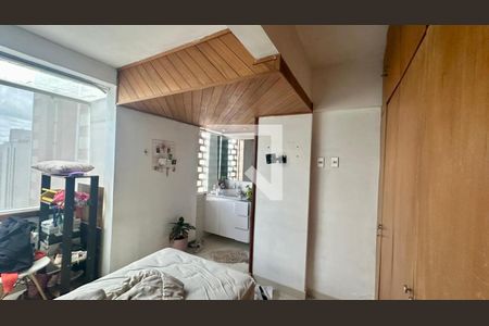 Quarto  de apartamento à venda com 3 quartos, 90m² em Santo Antônio, Belo Horizonte