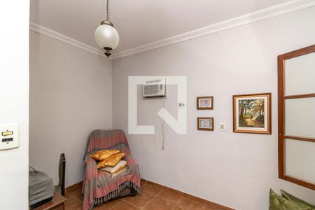 1º andar - Quarto 2 de casa à venda com 5 quartos, 400m² em Braz de Pina, Rio de Janeiro