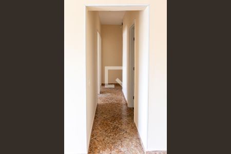 Corredor dos Quartos  de apartamento para alugar com 3 quartos, 70m² em Vila Itapura, Campinas