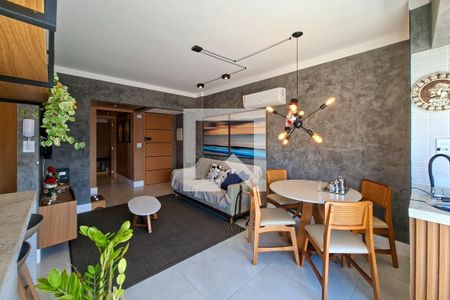Sala de apartamento para alugar com 2 quartos, 75m² em Maracanã, Praia Grande