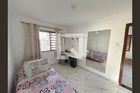 Casa à venda com 4 quartos, 180m² em Alípio de Melo, Belo Horizonte