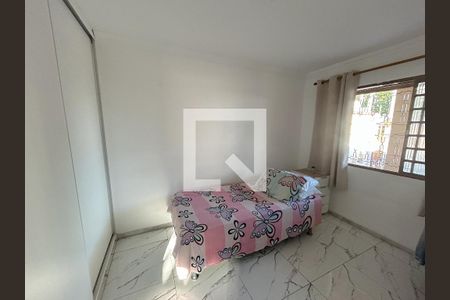 Casa à venda com 4 quartos, 180m² em Alípio de Melo, Belo Horizonte