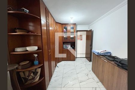 Casa à venda com 4 quartos, 180m² em Alípio de Melo, Belo Horizonte