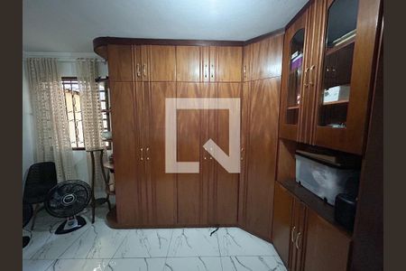 Casa à venda com 4 quartos, 180m² em Alípio de Melo, Belo Horizonte