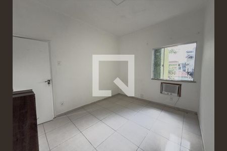 Quarto 1 de casa à venda com 2 quartos, 75m² em Irajá, Rio de Janeiro