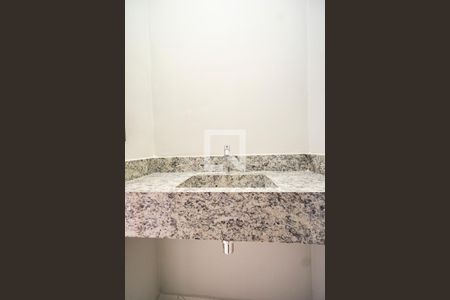 Lavabo de casa à venda com 4 quartos, 127m² em Vila Carrão, São Paulo