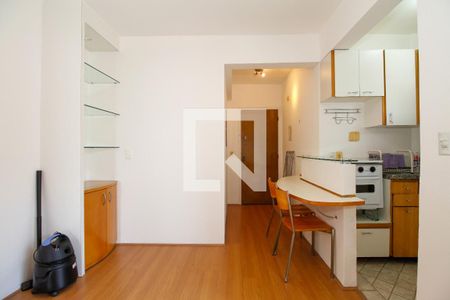 Sala e Cozinha de apartamento para alugar com 1 quarto, 48m² em Paraíso, São Paulo