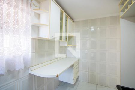 Cozinha de apartamento à venda com 2 quartos, 56m² em Vila Guarará, Santo André