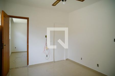 Quarto 1 de casa para alugar com 2 quartos, 60m² em Santa Rosa, Niterói