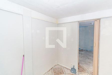 Sala de casa para alugar com 1 quarto, 34m² em Honório Gurgel, Rio de Janeiro