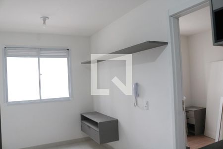 Sala e Cozinha Integrada de apartamento para alugar com 1 quarto, 27m² em Parque Industrial Tomas Edson, São Paulo