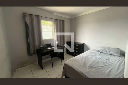 Casa à venda com 4 quartos, 210m² em Alípio de Melo, Belo Horizonte