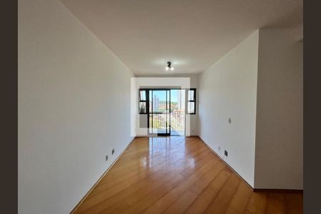 Sala  de apartamento para alugar com 3 quartos, 76m² em Vila Campo Grande, São Paulo