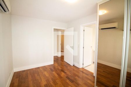 Suíte 1 de apartamento à venda com 4 quartos, 317m² em Santo Amaro, São Paulo