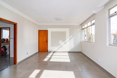 Sala de apartamento para alugar com 3 quartos, 90m² em Nova Suíça, Belo Horizonte