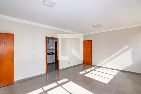 Sala de apartamento para alugar com 3 quartos, 90m² em Nova Suíça, Belo Horizonte